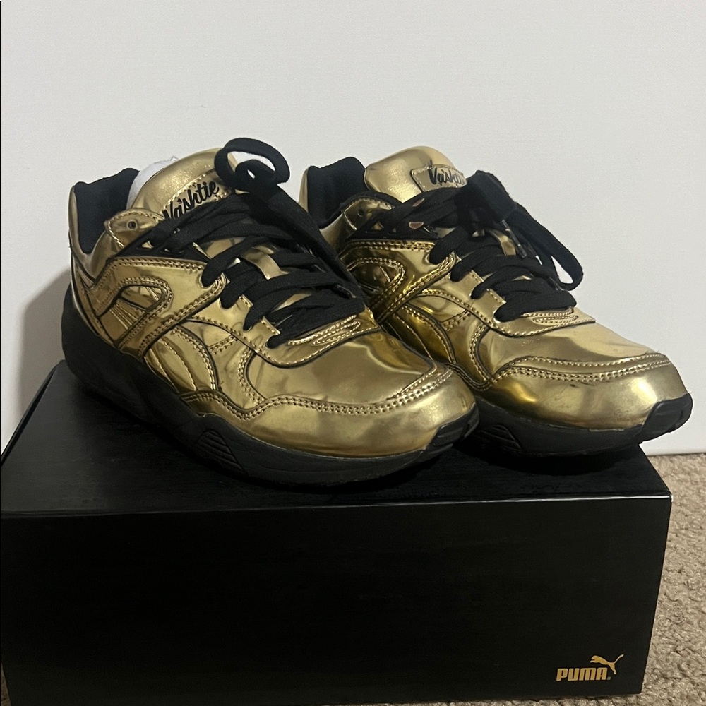 Vashtie x R698 Sneakers